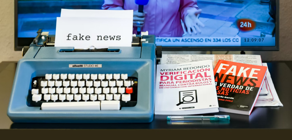 Fake News Dezinformace